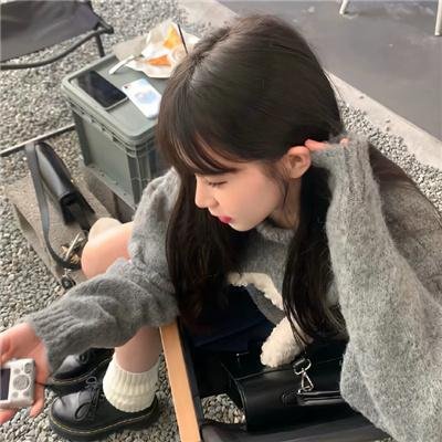 左边最后那栋房子